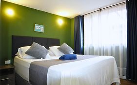 Apartahotel Retiro79